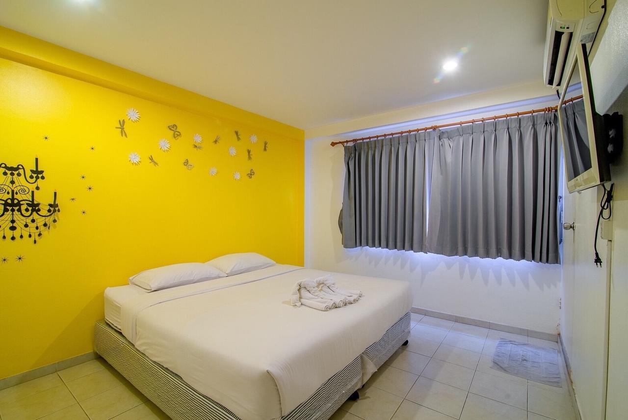 Blue Moon Hotel HHQ Exterior foto